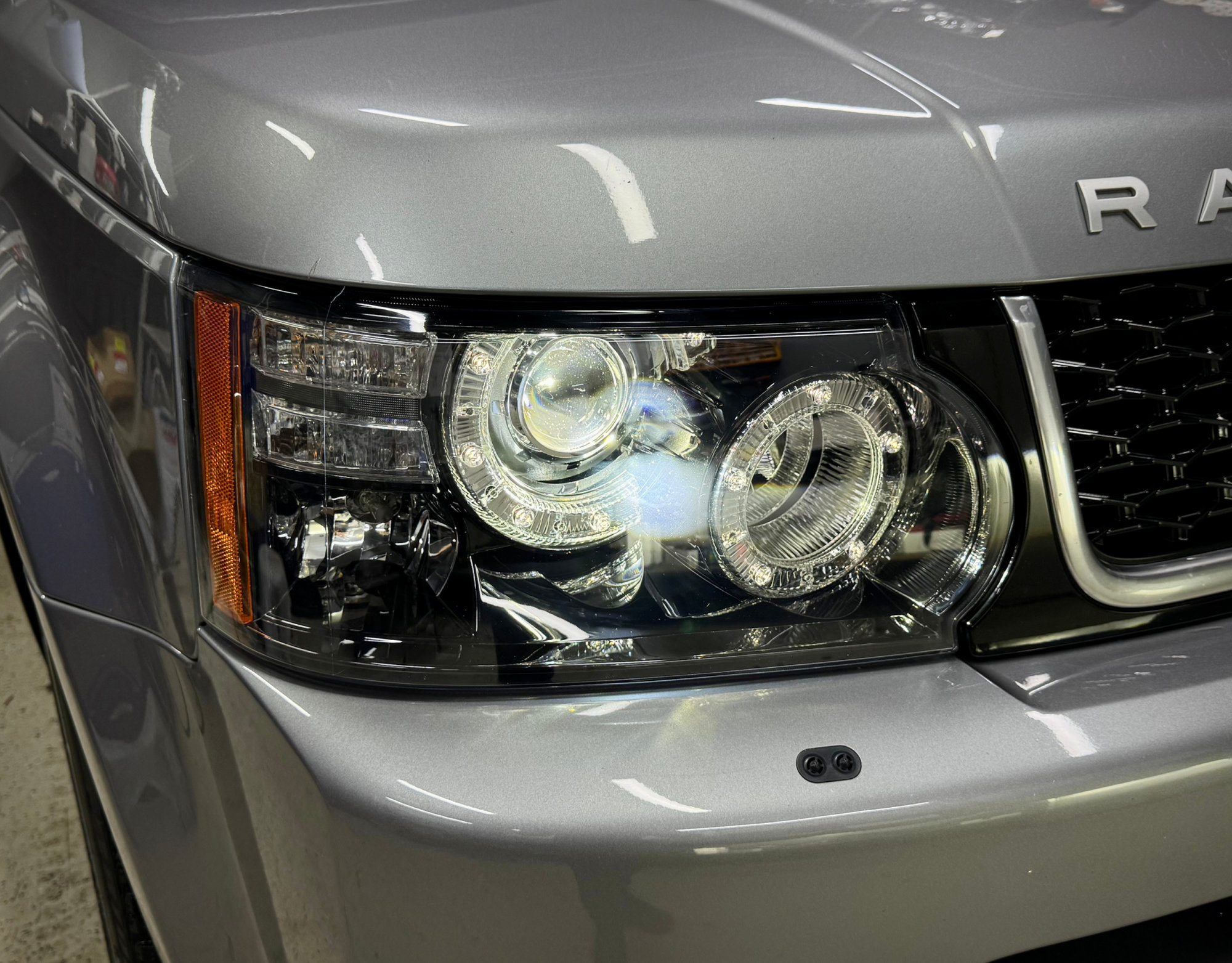 Range Rover Sport (L320) - Установка Bi-LED модулей. Фото 2