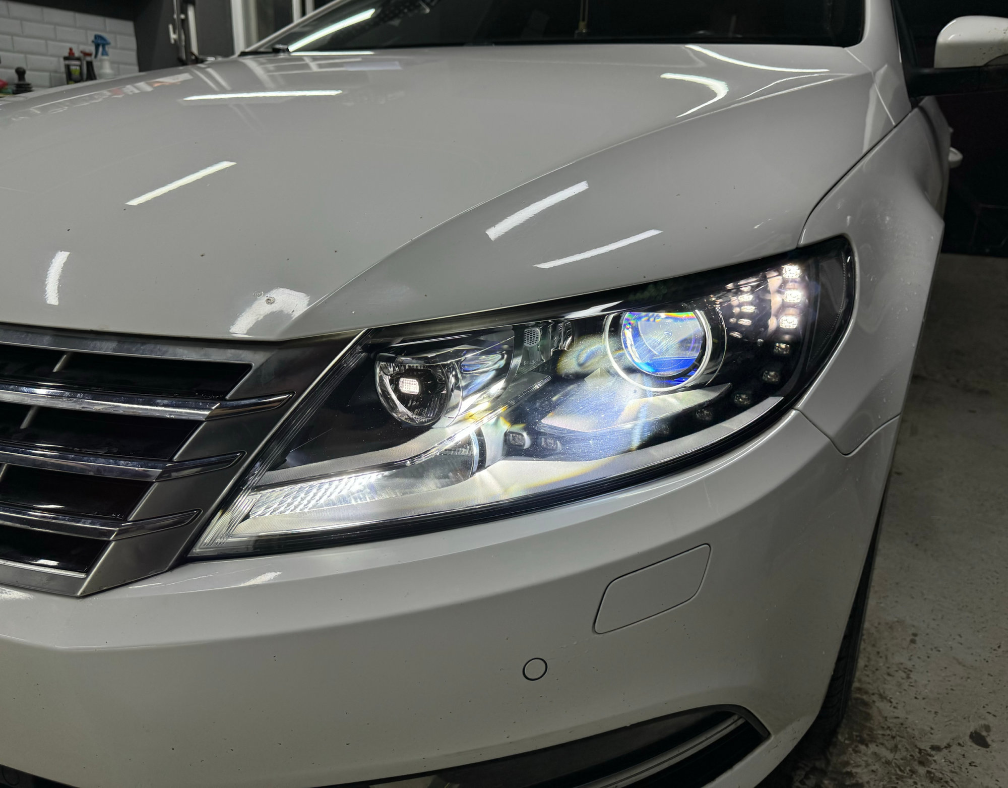 Volkswagen Passat CC B7 - Установка линз + Настройка светового пучка. Фото 3