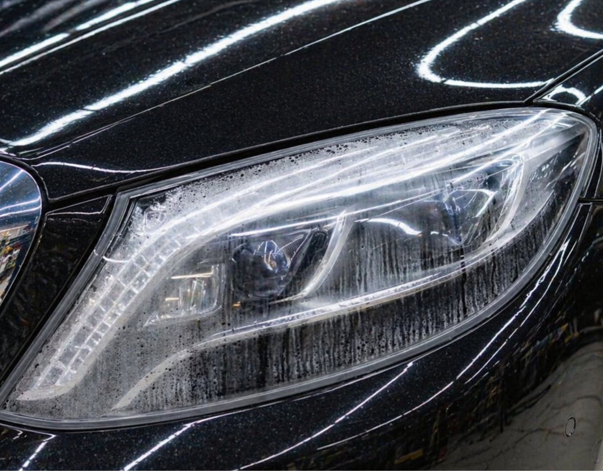 Mercedes-Benz S-Class W222 - Устранение запотевания фар. Фото 1