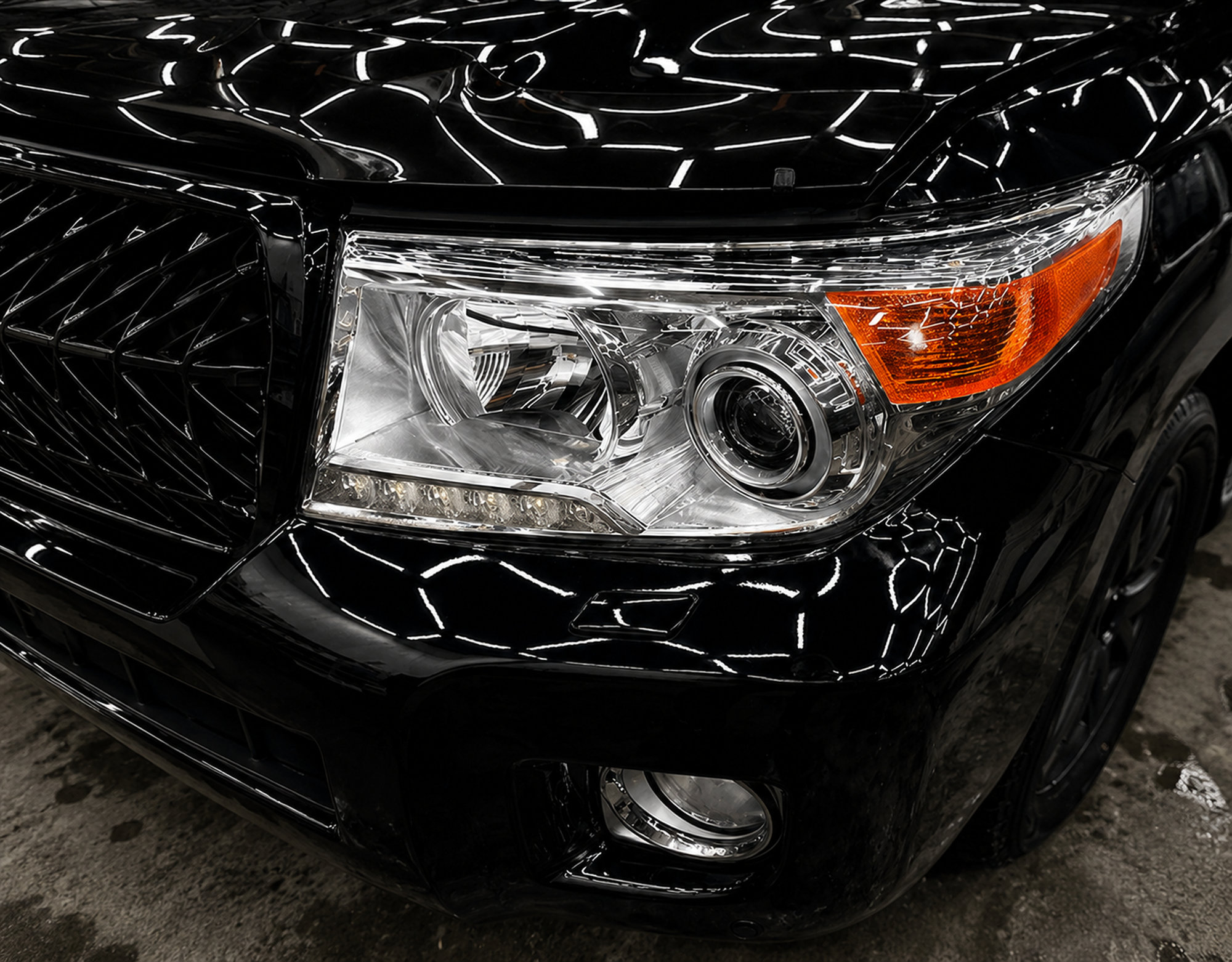 Toyota Land Cruiser 200 - Замена линз на светодиодные. Фото 1